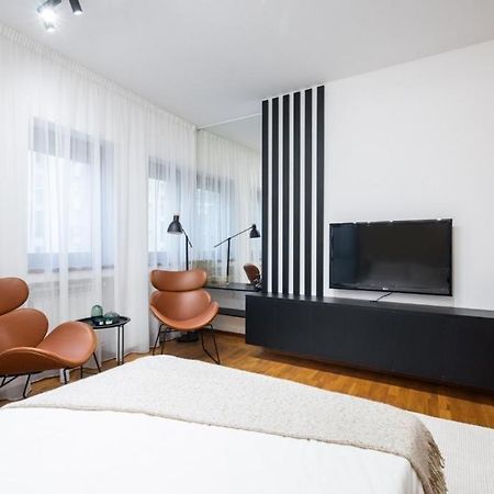 בוקרשט Wonderful Victorie Apartment מראה חיצוני תמונה