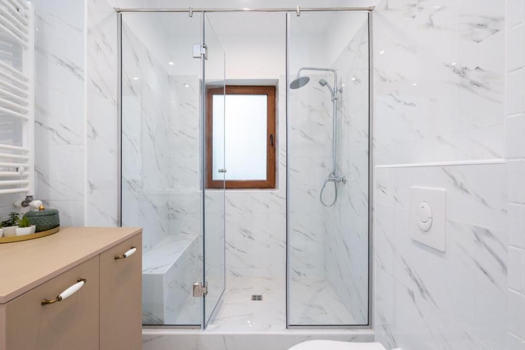 בוקרשט Wonderful Victorie Apartment מראה חיצוני תמונה