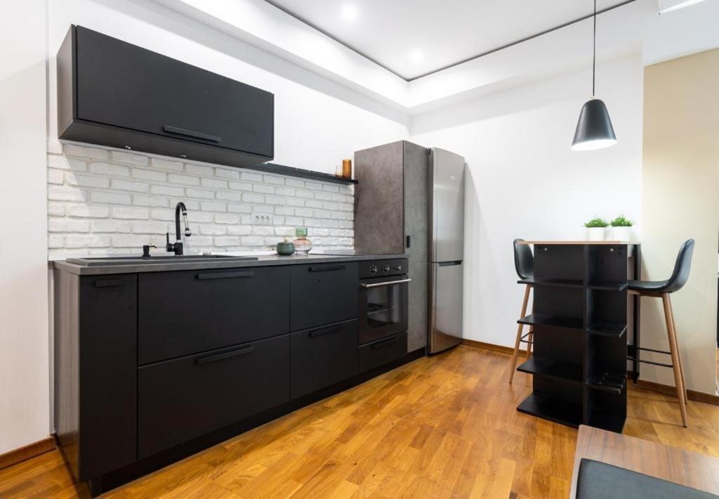 בוקרשט Wonderful Victorie Apartment מראה חיצוני תמונה