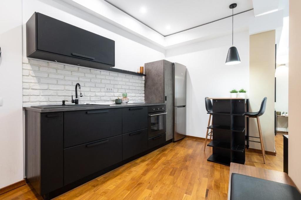 בוקרשט Wonderful Victorie Apartment מראה חיצוני תמונה